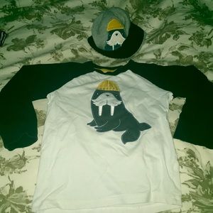 Adorable matching boys set shirt and hat 💙